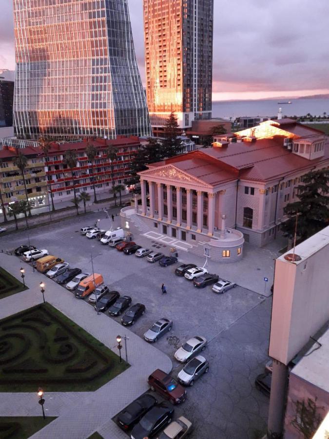 Apartment Boulevardside Batumi Exterior foto