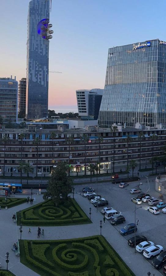 Apartment Boulevardside Batumi Exterior foto
